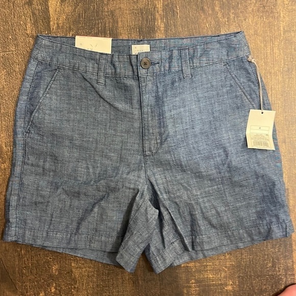 A new day Chino Shorts Size 4 Beach comfy cute - Picture 2 of 7